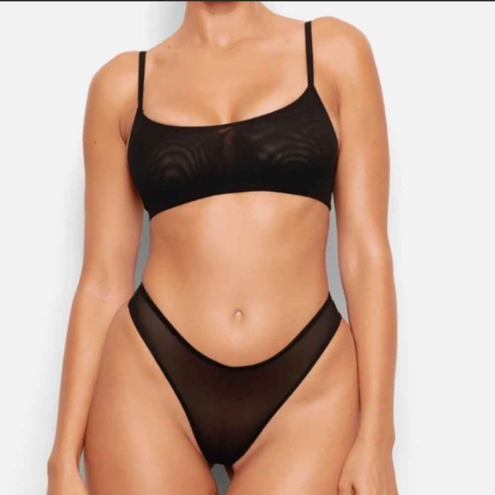 SKIMS Scoop Mesh Bralette black XS